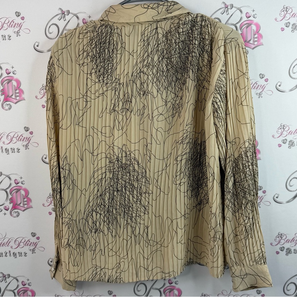 Karen Arnold button down rhinestone buttons Beige and Black Patterned Blouse - Picture 2 of 14